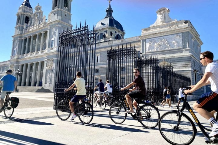 Trixi.com - Tours et location de vélos Madrid