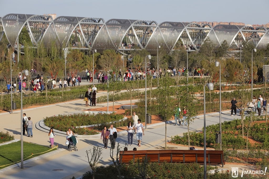 Madrid Río Park mit dem Fahrrad