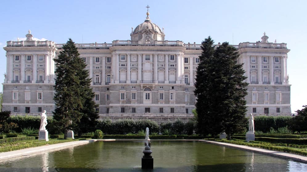 Madryt: Historia pałacu królewskiego - rowerem do pałacu królewskiego w Madrycie